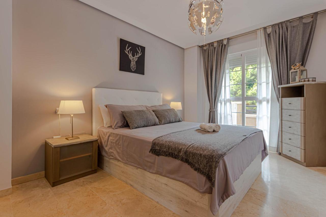 797 Holiday Rentals- Piso Con Amplia Terraza A Solo 1 Min De La Playa Бенальмадена Экстерьер фото