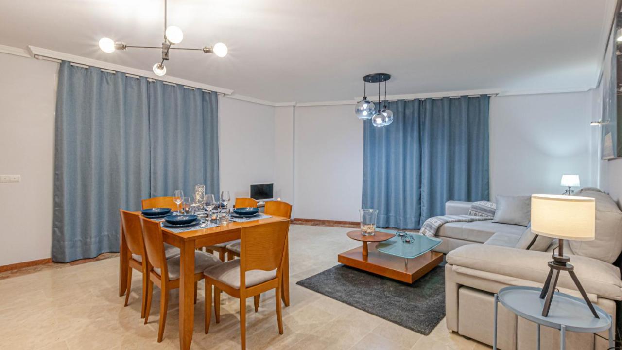 797 Holiday Rentals- Piso Con Amplia Terraza A Solo 1 Min De La Playa Бенальмадена Экстерьер фото