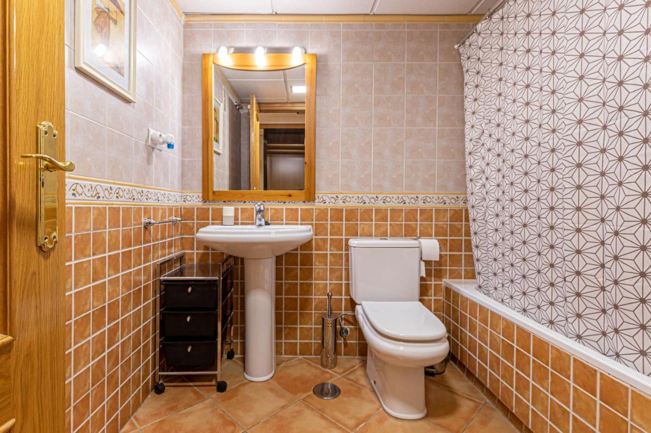 797 Holiday Rentals- Piso Con Amplia Terraza A Solo 1 Min De La Playa Бенальмадена Экстерьер фото