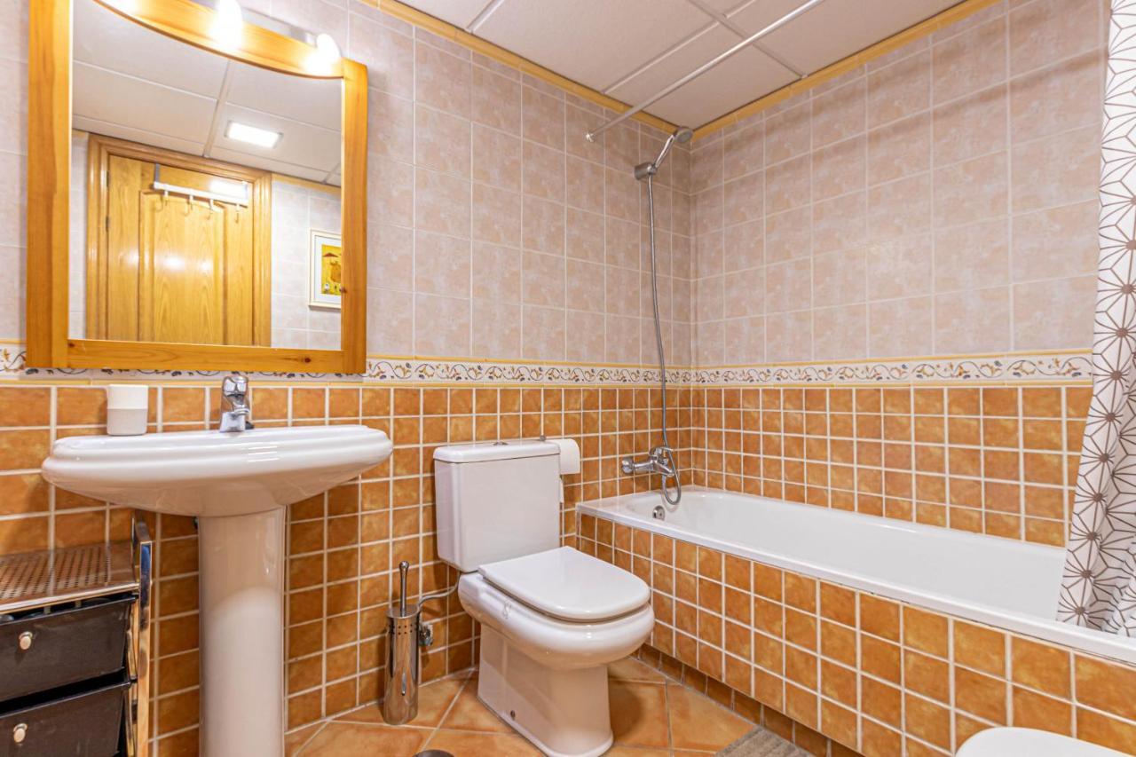 797 Holiday Rentals- Piso Con Amplia Terraza A Solo 1 Min De La Playa Бенальмадена Экстерьер фото