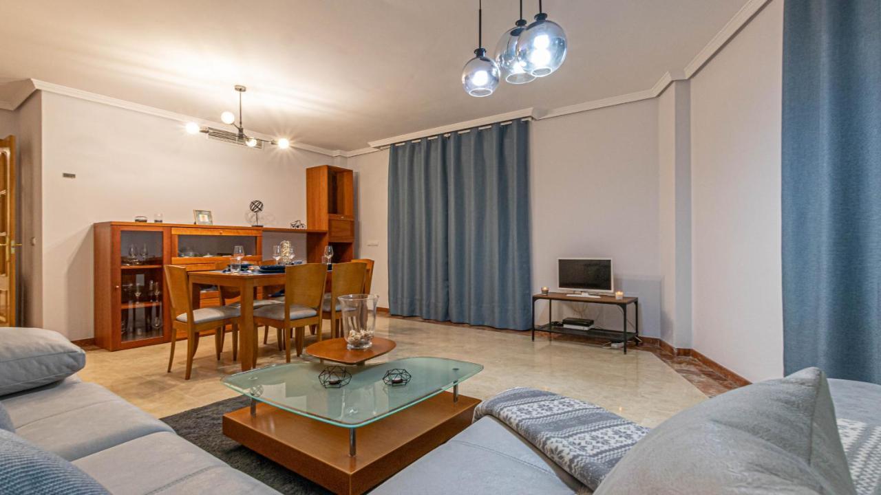 797 Holiday Rentals- Piso Con Amplia Terraza A Solo 1 Min De La Playa Бенальмадена Экстерьер фото